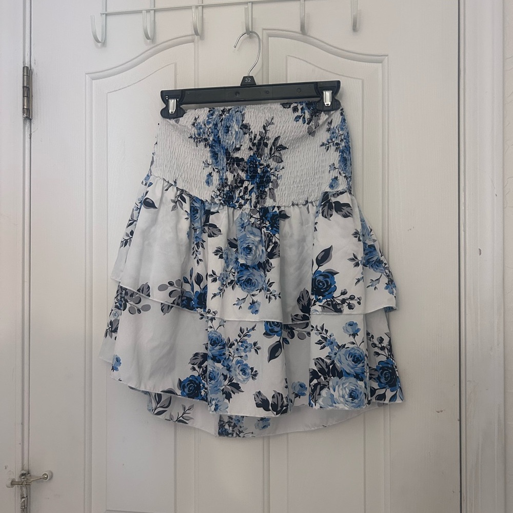 SHEIN VCAY Plus Floral Print Preplum Tube Top